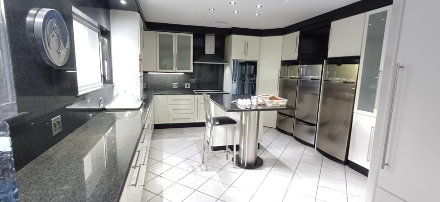 5 Bedroom Property for Sale in Nahoon Valley Park Eastern Cape